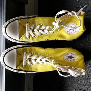 Yellow converse